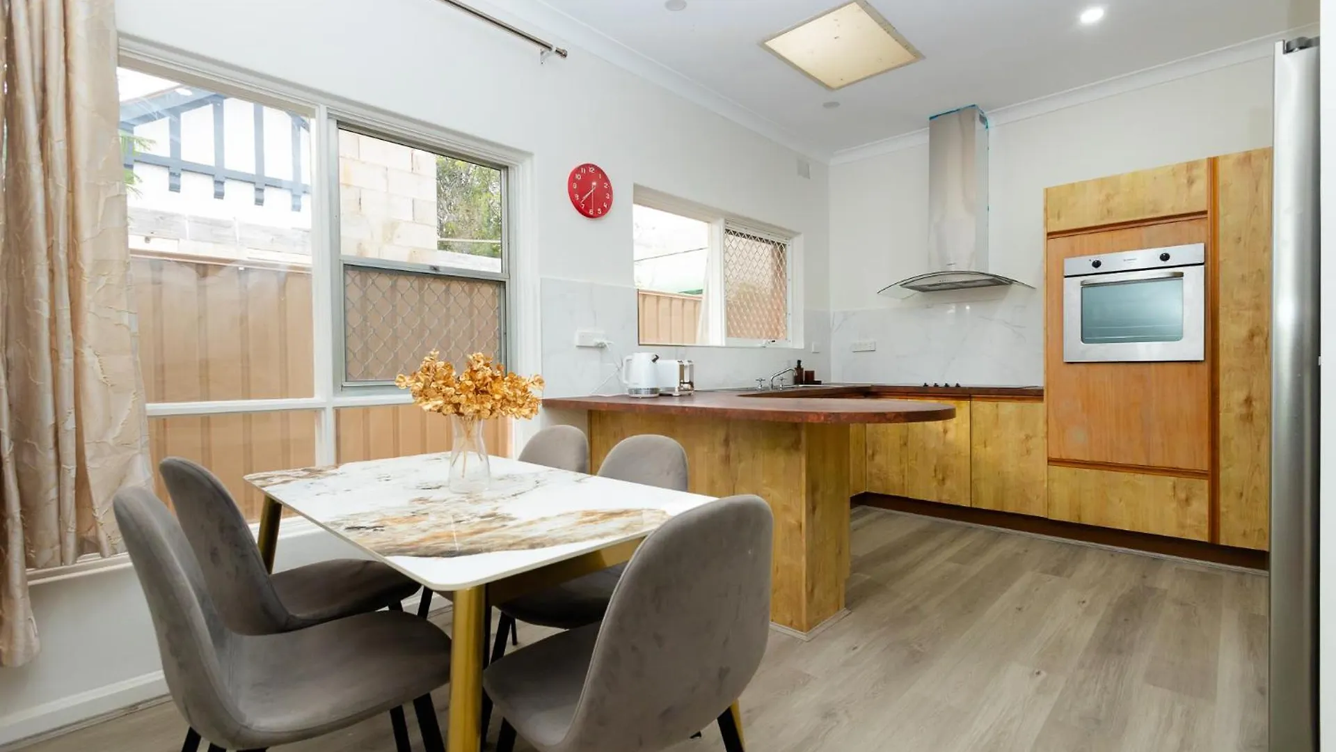 Guest house Adelaide Escape And Business-3Bath Full Kitchen Fast Wifi 3Tv-For Large Families And Group Hotel